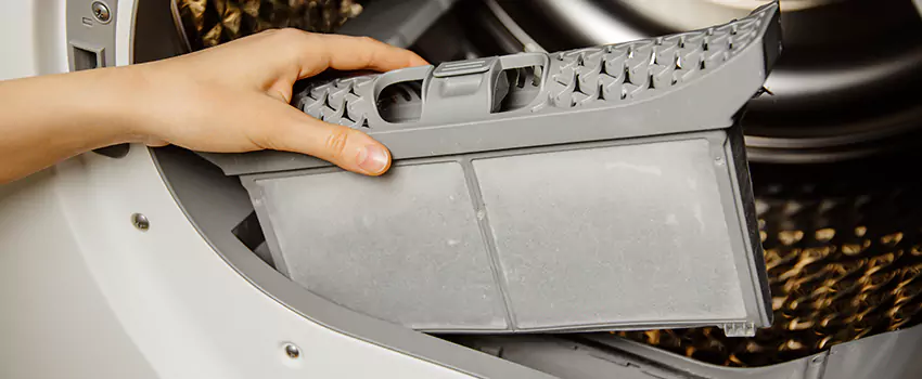 Signs Of A Clogged Dryer Lint Trap in Roselle, Illinois